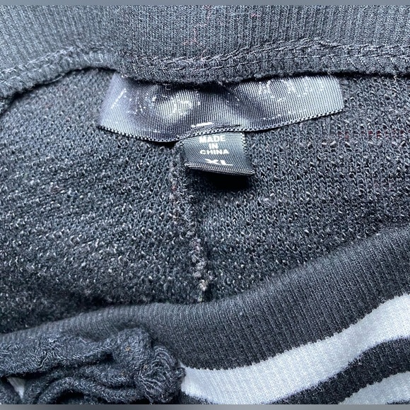 Almost Famous Juniors' Cargo Pocket Joggers, Black, XL‎ - Picture 3 of 3